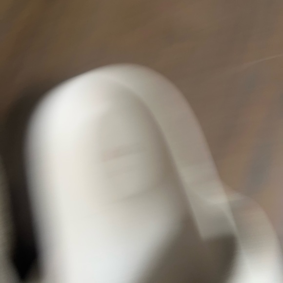 Zara White Cross-Strap Sandals - Picture 5 of 5